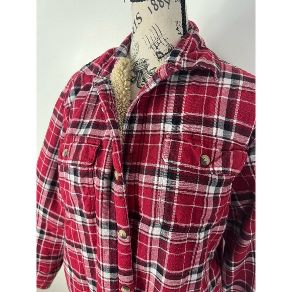 Wrangler premium quality Men’s faux fur lined plaid button up Shacket - Picture 6 of 10